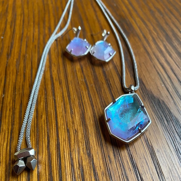 Kendra Scott Kalani Necklace and Dax Earrings Set - Picture 3 of 7